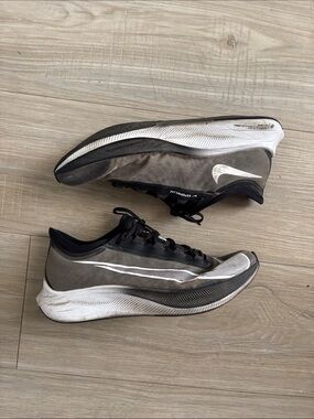 Nike Running zoom fly 3 Shoes in black and White